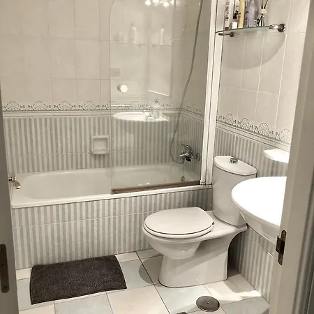 3 Bed, 2 Bath アパート *